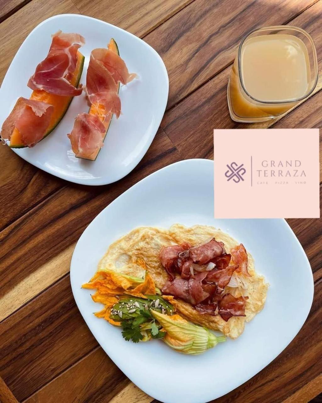 Hotel Portal & Suites Ciudad Hidalgo Εξωτερικό φωτογραφία